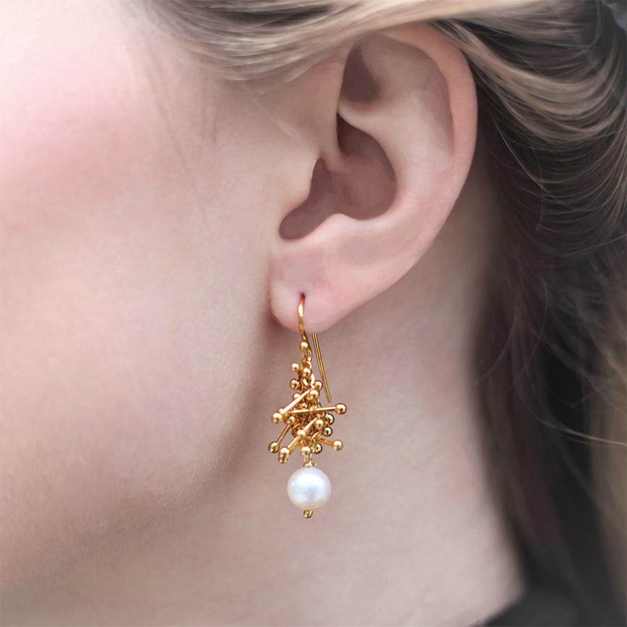 Feather Chain Pearl Earrings