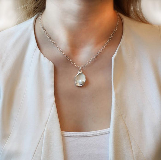 Small Oyster Necklace